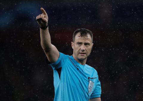 Dit is de scheidsrechter bij Nederland - Frankrijk