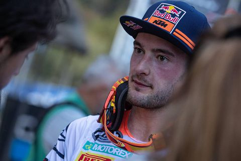 Achterstand Jeffrey Herlings loopt op in strijd om wereldtitel in MXGP-klasse