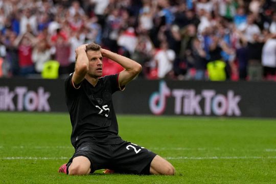 Thomas Müller doet ontzettend poëtisch na gemiste kans: 'Maar het doet verdomde pijn'
