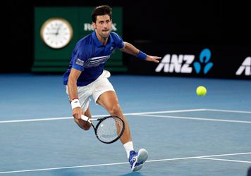 Djokovic heeft geen moeite met qualifier op Australian Open
