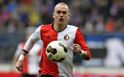 Karsdorp is optimistisch over kansen Feyenoord: "Nog 7 finales te spelen"
