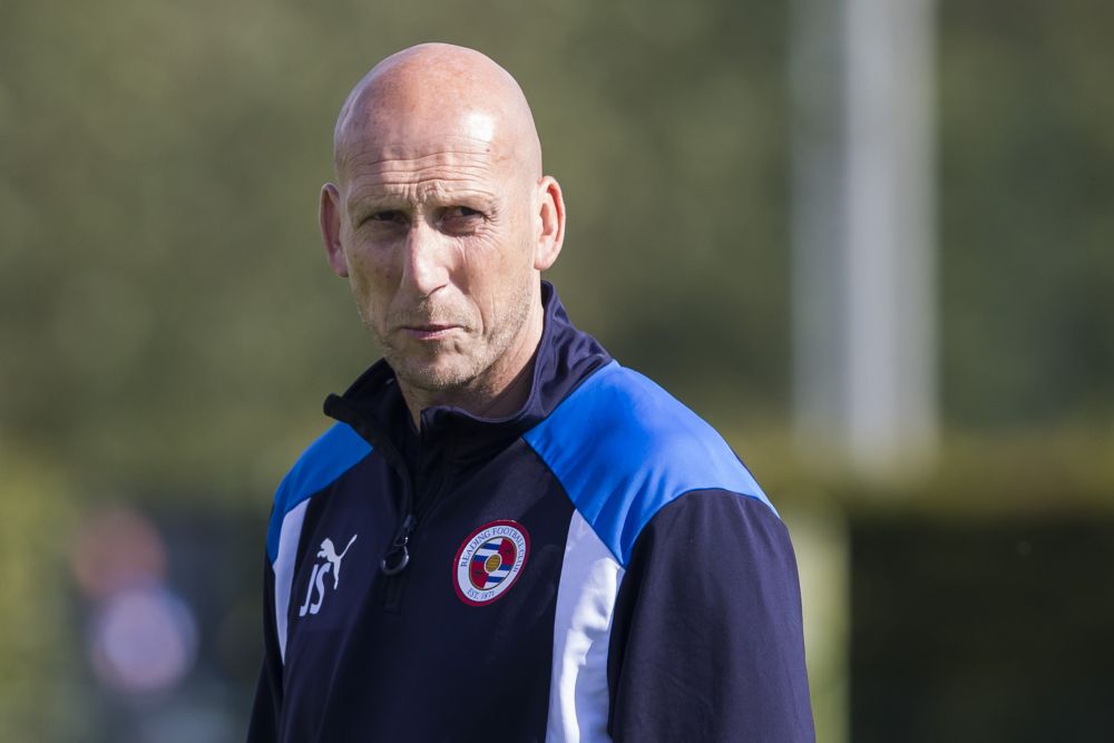 Stam geniet bij debuut als manager van Reading