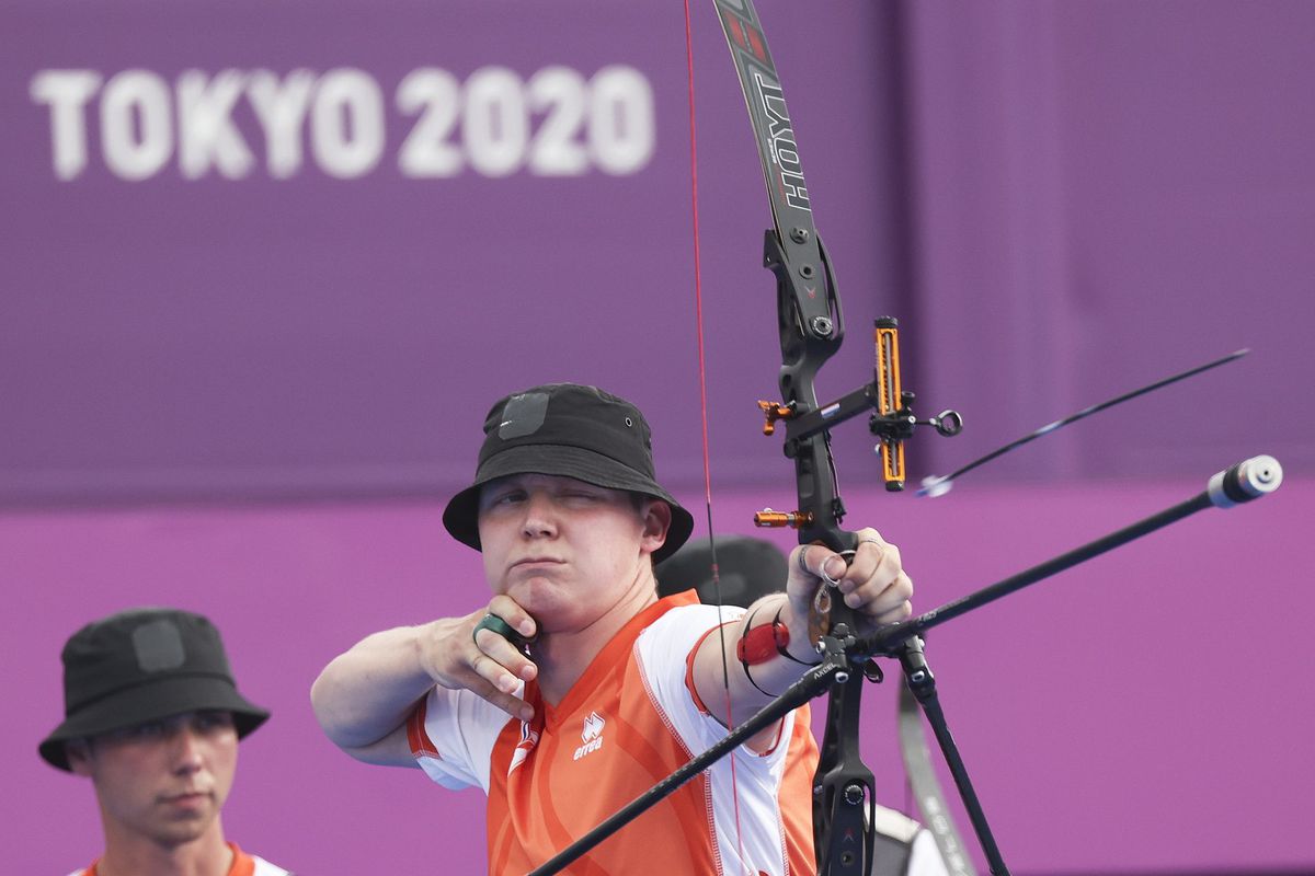 Sjef van den Berg schiet Fransman naar de gallemiezen en is verder in Tokio