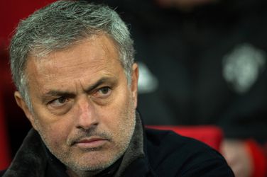 Arrogante Mourinho verdedigt blamage: 'Ik heb de Europa League gewonnen' (video)