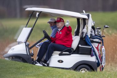 🤯 | Ongelofelijk: dit is hoe Donald Trump gruwelijk valsspeelt op de golfbaan