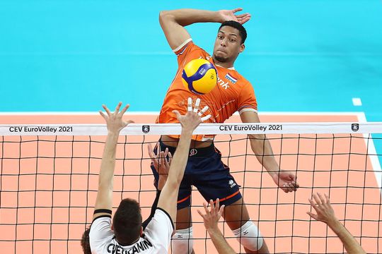 Nederlandse volleyballer Fabian Plak naar huis gestuurd op EK: 'Niet aan de regels gehouden'