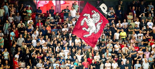 FC Twente-supporters misdragen zich in stadion uit frustratie na weer een seizoensnederlaag