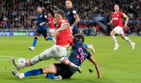 Noa Lang staat met zijn dribbels in lijstje met Leo Messi, Cristiano Ronaldo en Neymar