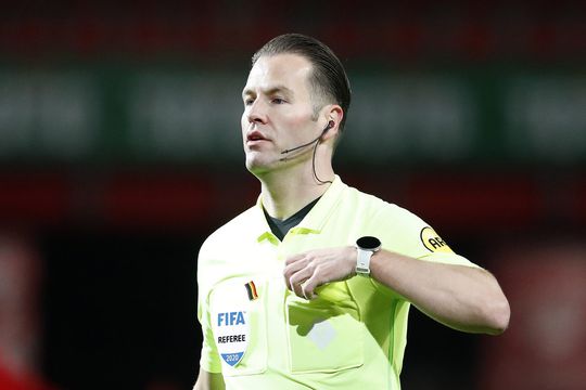 Opvallende statistiek over gele kaarten in Eredivisie: 'Dat heeft blijkbaar zin'