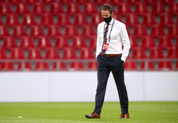 Bondscoach Southgate snapt helemaal niks van spelers die IJslandse vrouwen hotel binnensmokkelden