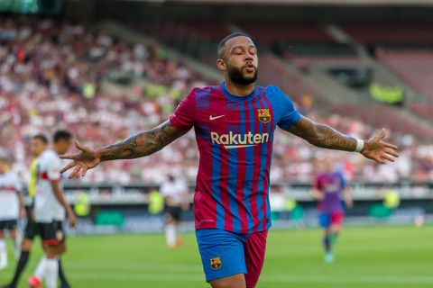 Memphis Depay wordt in Barcelona nu al op handen gedragen