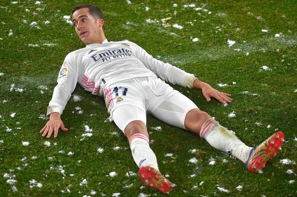 Problemen door sneeuw houden aan voor Real Madrid: nu direct naar Málaga