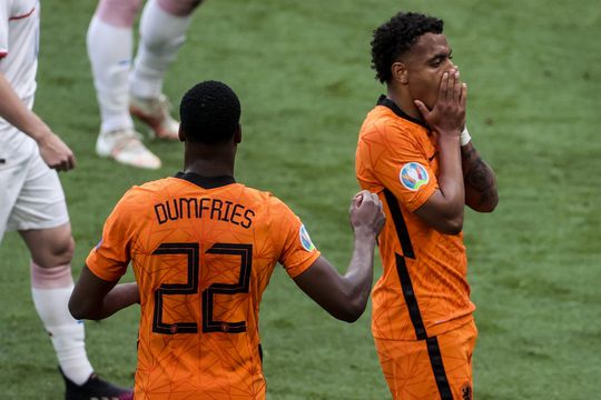 Houdoe! 'Denzel Dumfries en Donyell Malen niet meer in PSV-shirt', zegt trainer Roger Schmidt