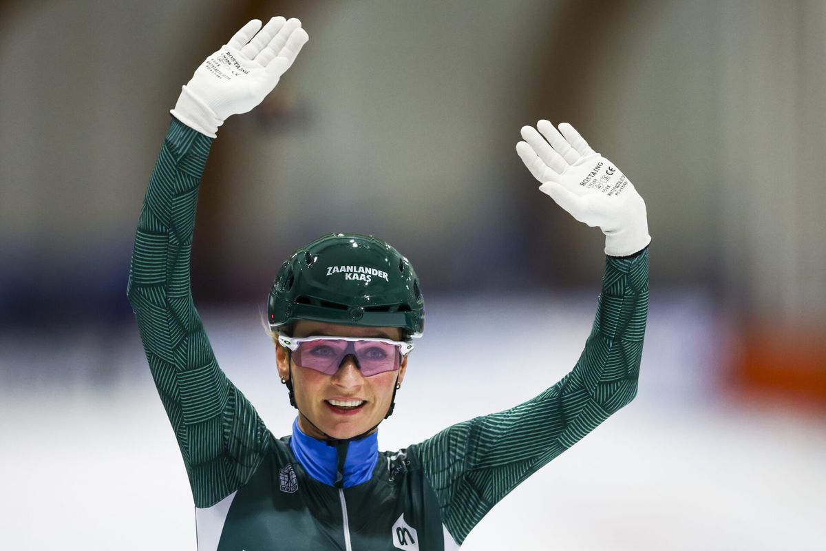 Irene Schouten won marathontitel in pak van teamgenote: 'Zij is echt mijn redder in nood'