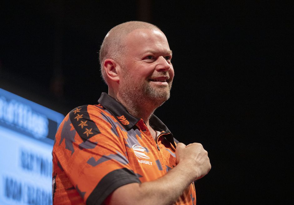Van Barneveld mist World Matchplay 'door onvoorziene omstandigheden'