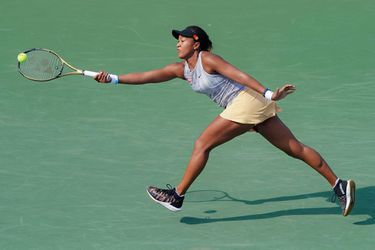 Goed spelende Naomi Osaka geeft geblesseerd op in Cincinnati (video's)