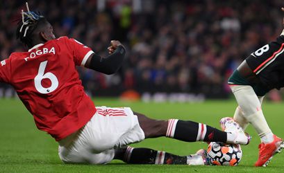 🎥 | Check hier hoe de gefrustreerde Paul Pogba rood pakt tegen Liverpool