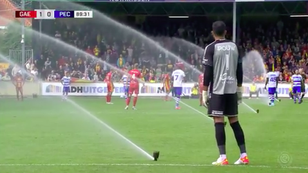 🎥 | OEPS! Sproeiers Go Ahead springen aan in slotfase van verhitte IJsselderby