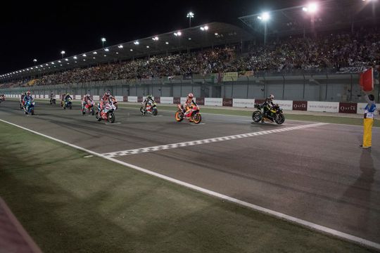Nog 12 jaar knallen in de zandbak: MotoGP verlengt contract Qatar