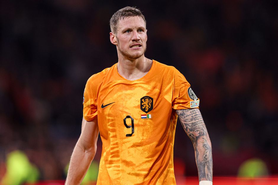 KNVB moest Wout Weghorst weghalen na 'koppig' interview met Arman Avsaroglu