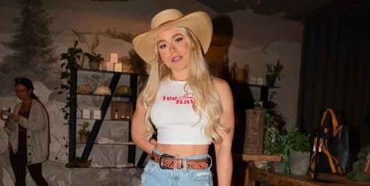 🎥 | OnlyFans-ster en influencer boksster ontroostbaar na verlies Manchester City: 'Het is klaar'