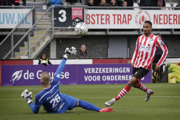 Sparta regelt in coronatijd contractverlenging met hoofdsponsor: 'Belangrijk signaal'