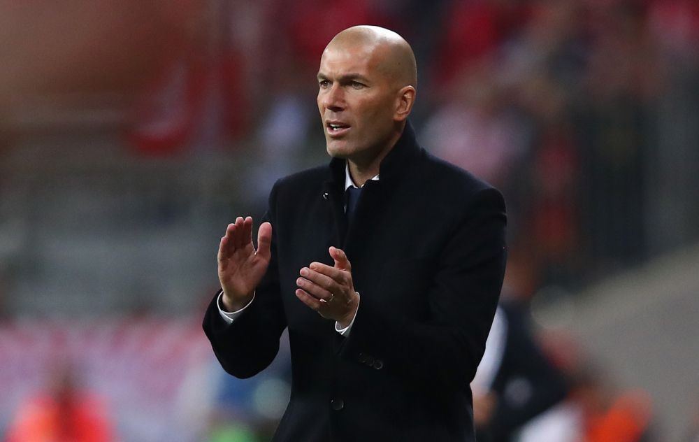Zidane gaat bijtekenen in Madrid, Coentrão peert hem