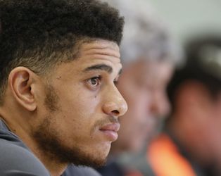 Taison zet Brazilië met heerlijk sambavoetbal op 3-0 (video)