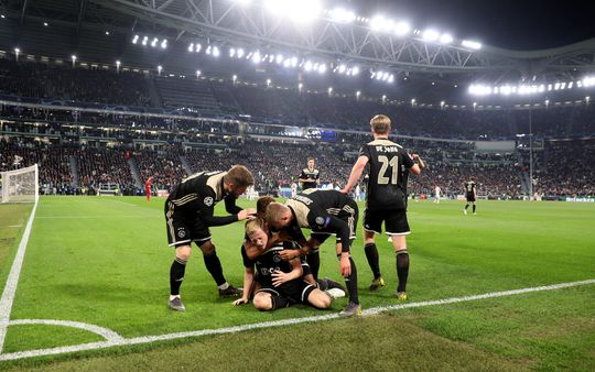 Ook buitenlandse media lyrisch over Ajax: 'De Nederlanders brachten een ode aan Cruijff'