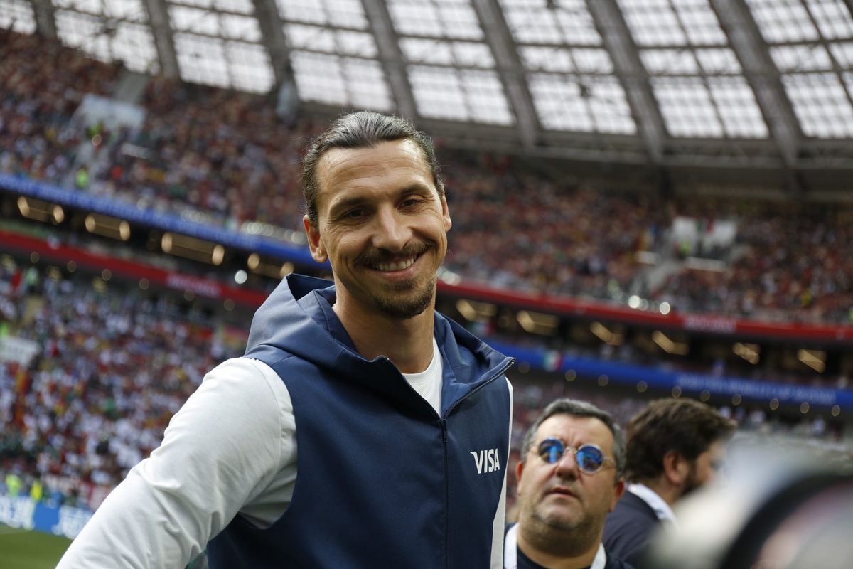 Zlatan wordt gek van transfergeruchten: 'Iedereen belt me'