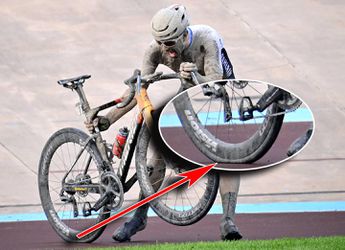 Lek, maar toch doorfietsen, zo won Sonny Colbrelli in Roubaix: ‘Ik finishte met 2 lekke banden’