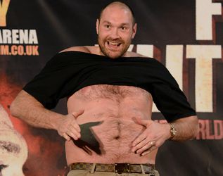 Tyson Fury duidelijk: 'Met één arm win ik nog van Joshua'