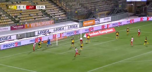 🎥 | Jong Utrecht-spits kwaad na verprutste kans: 'Kutzooi, fucking hel man!