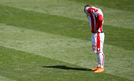 Bestuur van gedegradeerd Stoke ziet ook in: transferbeleid was ruk