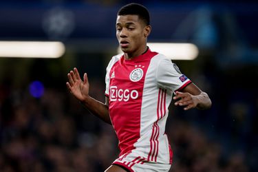 Drama voor Ajax: David Neres speelt voorlopig niet meer