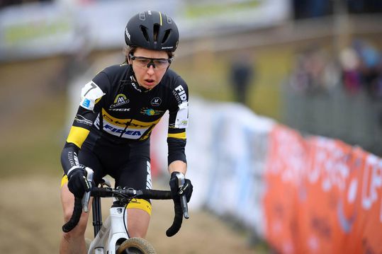 Heftig! Belgische veldrijdster (31) overleden na lange strijd tegen kanker