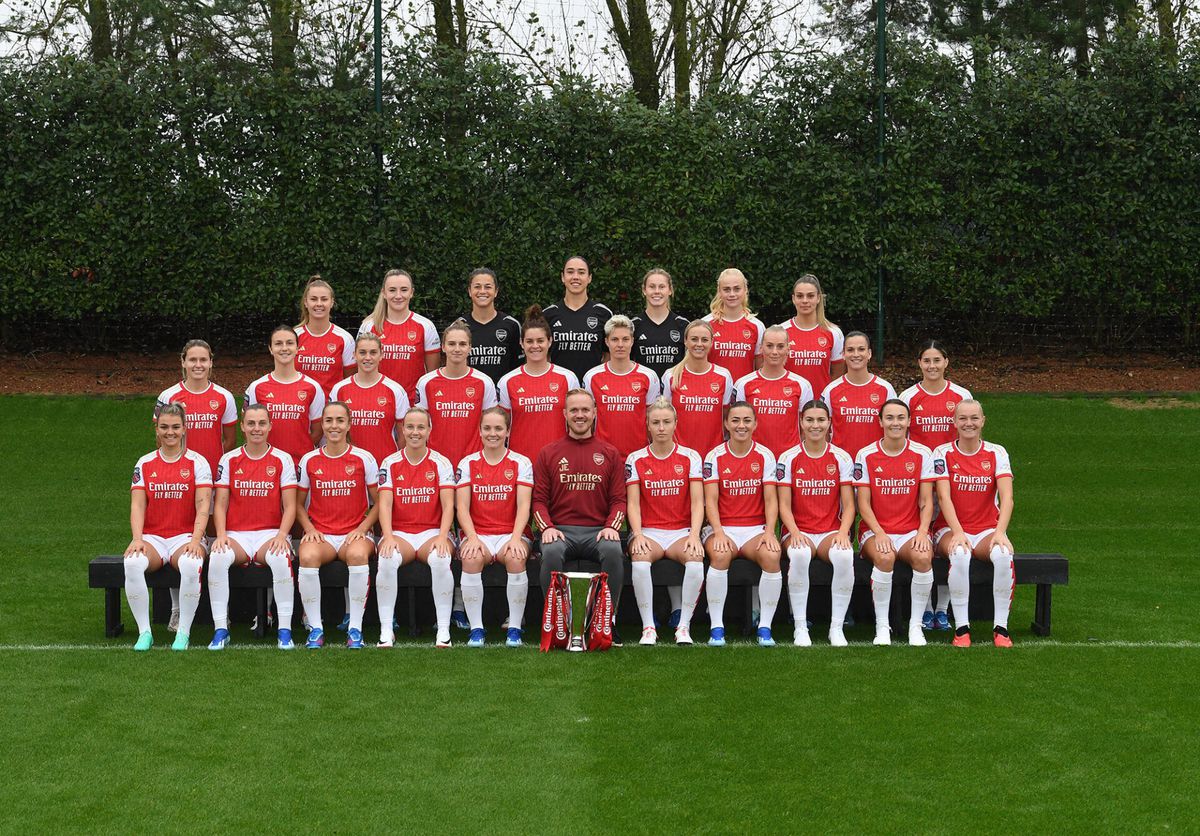 Verontwaardigde reacties: teamfoto van Arsenal Vrouwen is 'te wit'