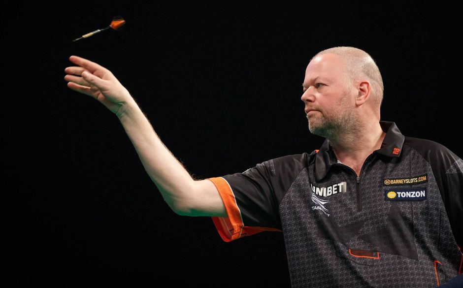 Let's go, Barney! Raymond van Barneveld heeft weer volle kans om WK te halen