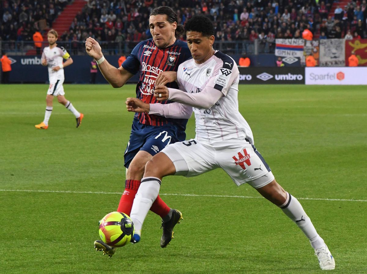 Drama! Caen degradeert op laatste speeldag in Frankrijk