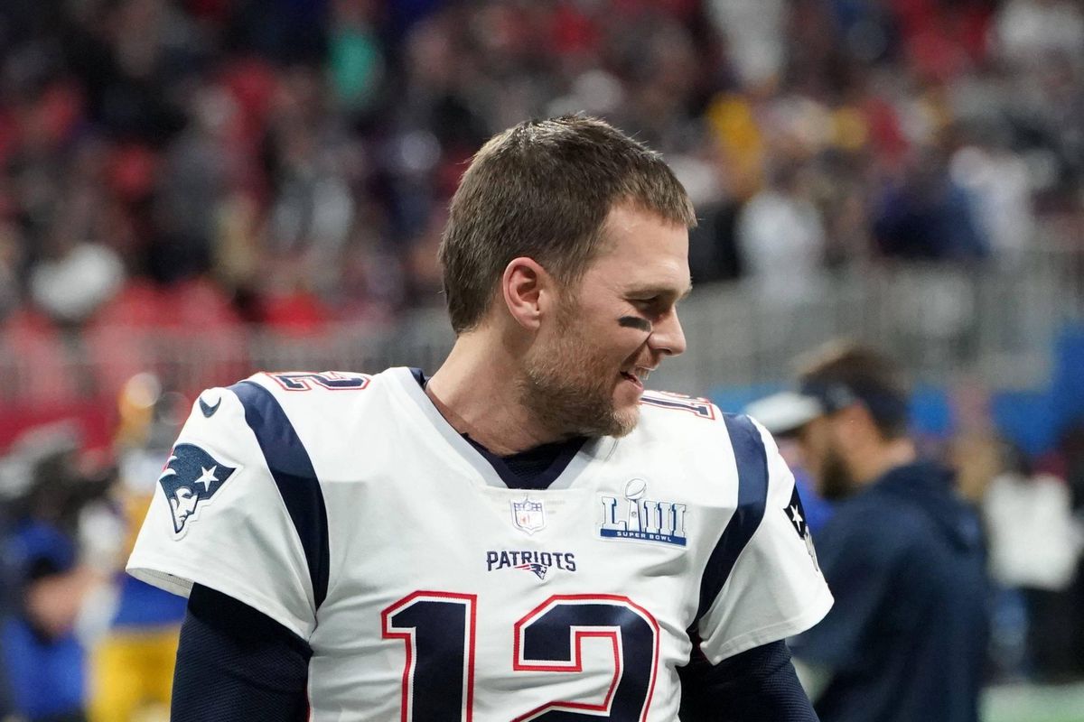Levende legende Tom Brady officieel naar Tampa Bay Buccaneers
