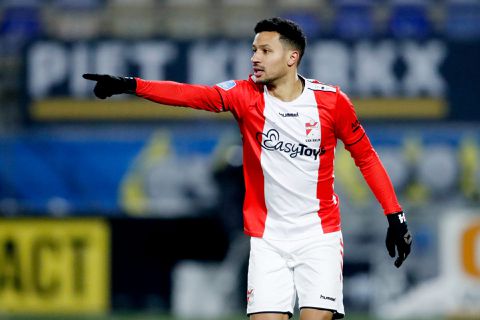 Ricardo van Rhijn traint mee met Jong Ajax