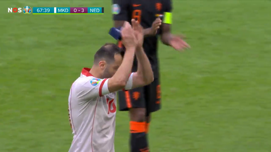 🎥 | Schitterend: de hele Johan Cruijff Arena zwaait en zingt Goran Pandev uit