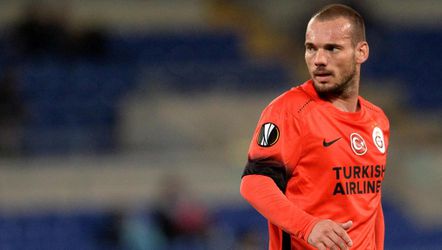 Sneijder en Gala geven voorsprong en koppositie weg