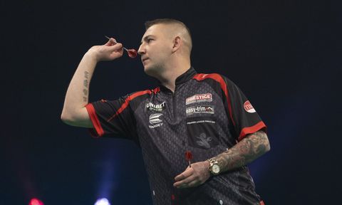 Nathan Aspinall krijgt tijdens Super Series corona, hij én zijn tegenstander moeten naar huis