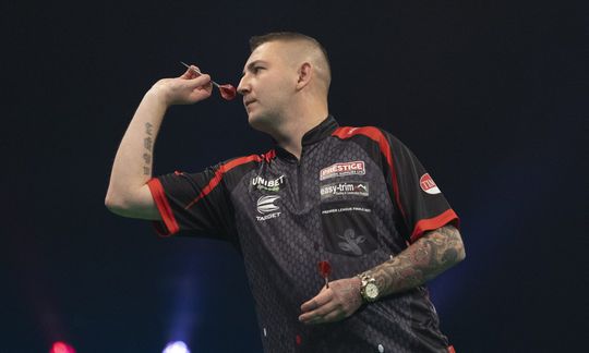 Nathan Aspinall krijgt tijdens Super Series corona, hij én zijn tegenstander moeten naar huis