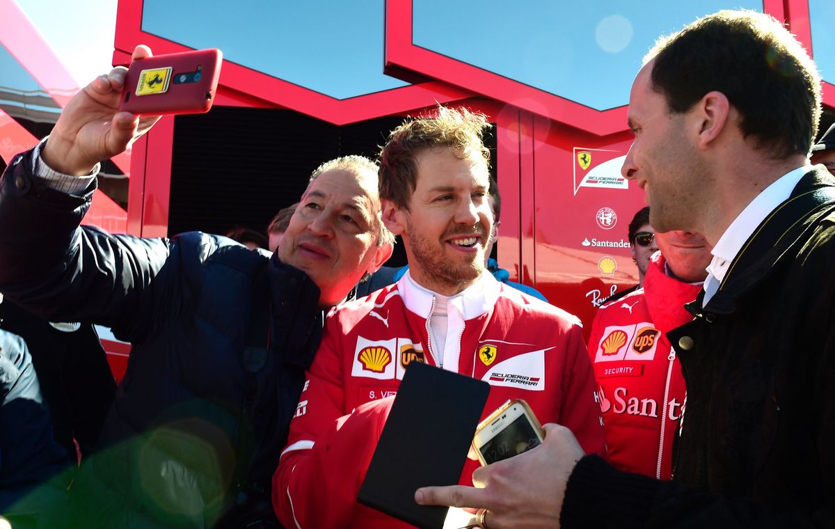 Lauda ontkent interesse van Mercedes in Sebastian Vettel