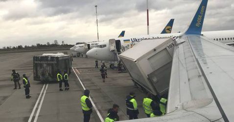 Vliegtuig met Feyenoordfans ramt vrachtwagen in Oekraïne