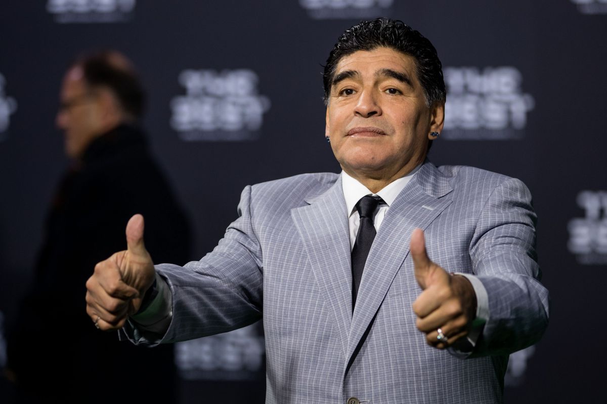 Maradona wordt ereburger van de stad Napels