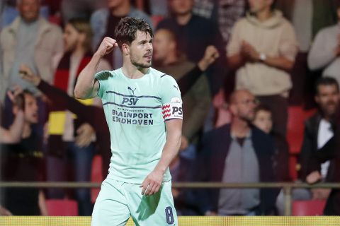 Van Ginkel vindt de zege op Go Ahead wel lekker: 'Slecht, maar de afgelopen jaren wel vaker zo gewonnen'