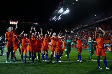 Nagenieten van de Oranje overleeuwinning (audio)